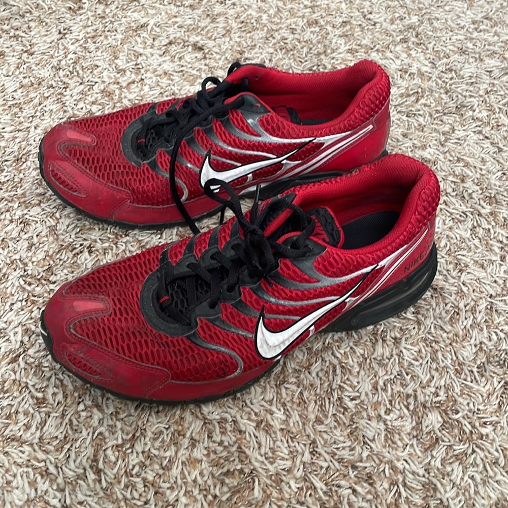 Red Nike Athletic Max air